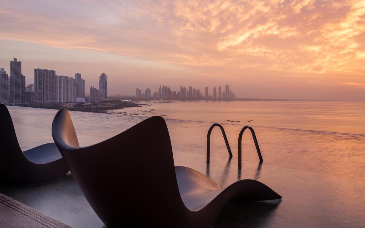 Jw Marriott Panama Hotel Exterior photo View of the city from the Bay of Biscay