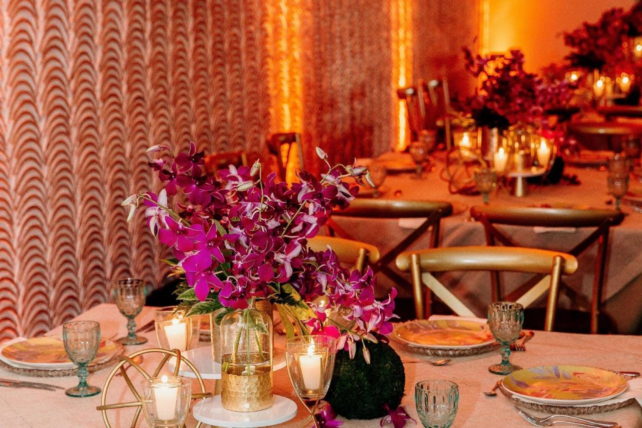 Jw Marriott Panama Hotel Exterior photo A table set for a formal dinner