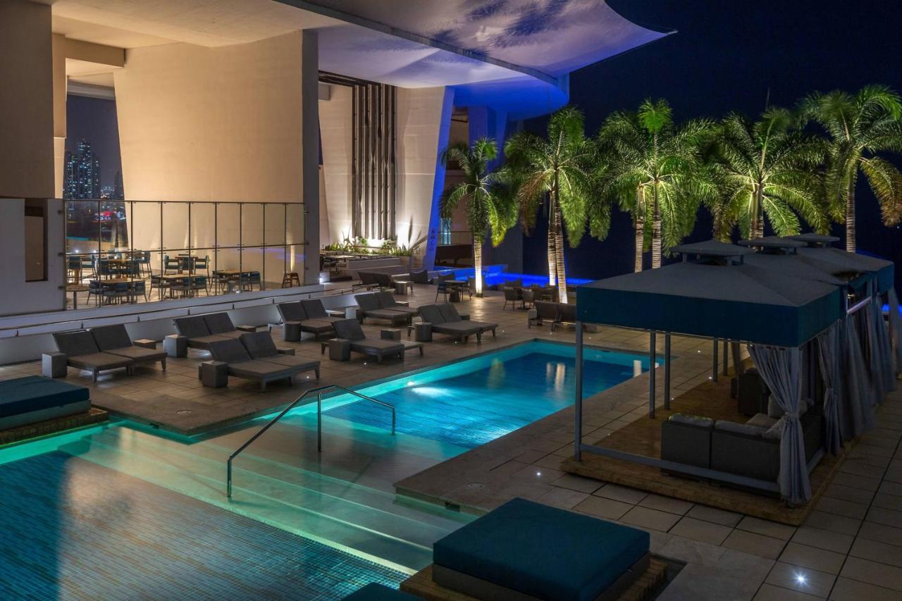 Jw Marriott Panama Hotel Exterior photo The pool at the 101 Skybar