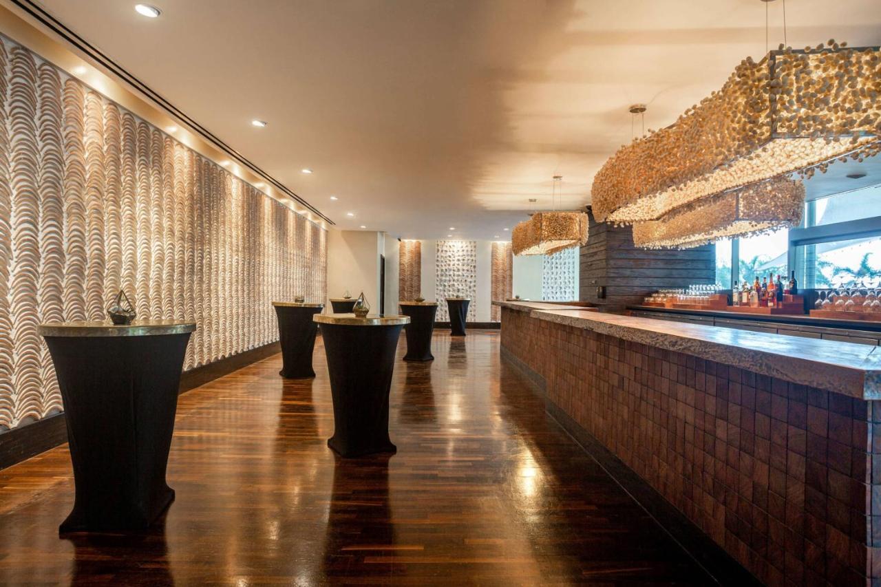 Jw Marriott Panama Hotel Exterior photo The bar at the 101 Lounge